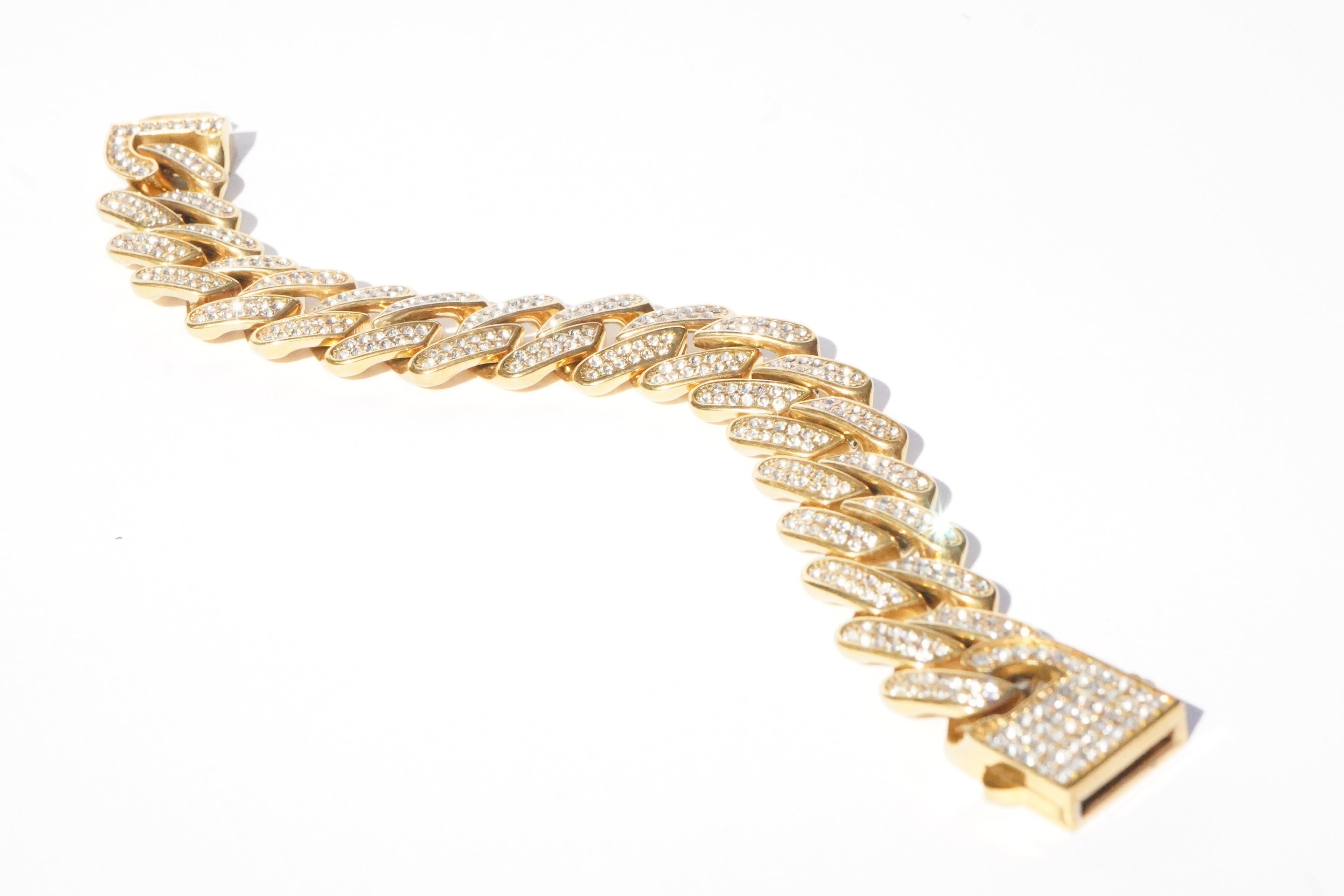 Stainless steel large blinked golden bracelet