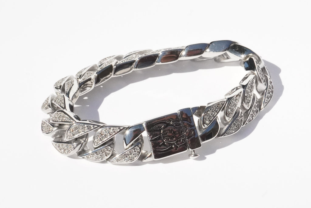 Stainless steel large, blinked bracelet