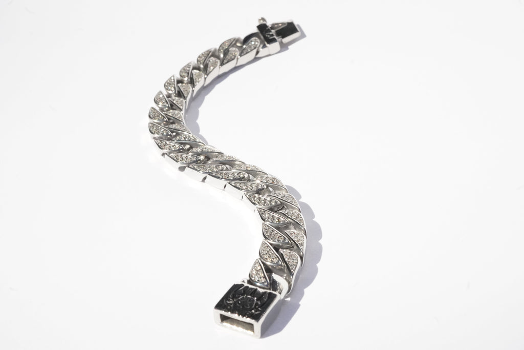 Stainless steel large, blinked bracelet